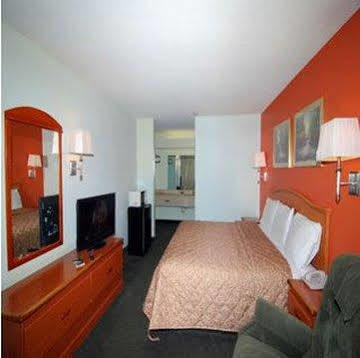 Budget Host Inn Henderson Exterior photo